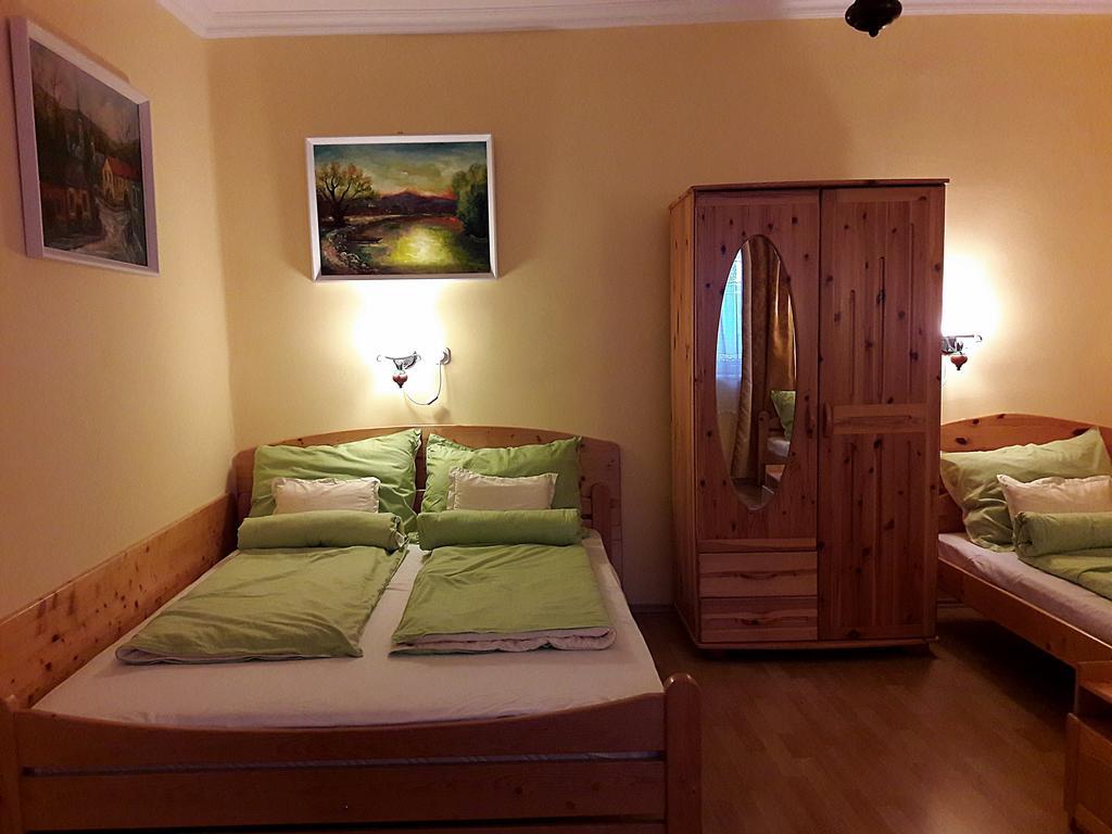 Viktor Vendeghaz Apartment Tokaj Luaran gambar